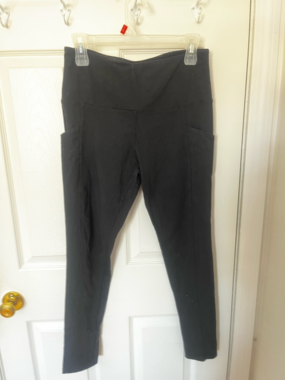 Tuff Athletics Black Mid-Rise Leggings with Side Pockets